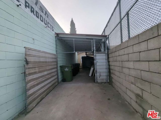 702 Vesta Street, Inglewood, CA 90302