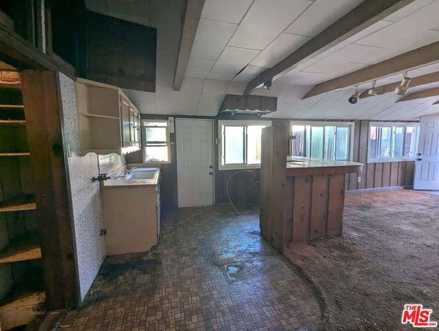 702 Vesta Street, Inglewood, CA 90302