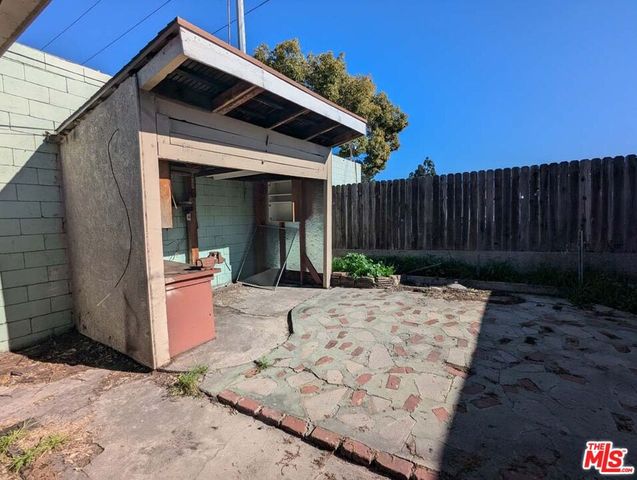 702 Vesta Street, Inglewood, CA 90302