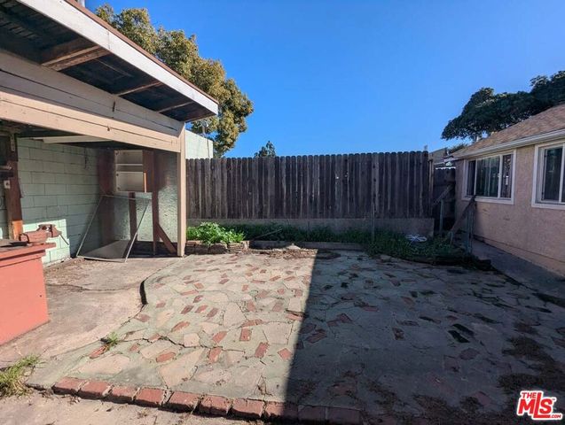 702 Vesta Street, Inglewood, CA 90302