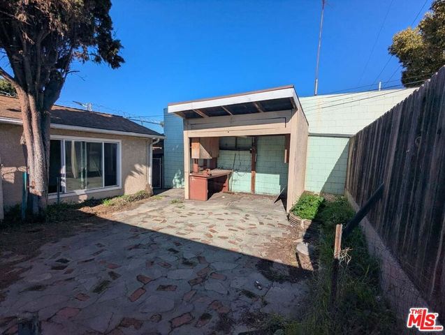 702 Vesta Street, Inglewood, CA 90302