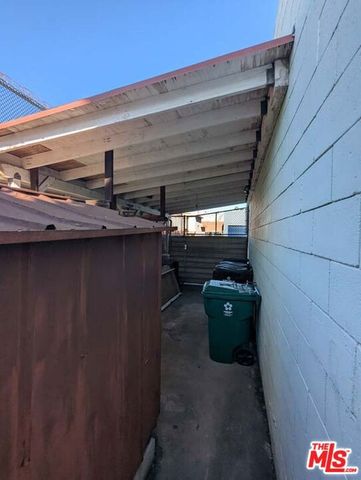 702 Vesta Street, Inglewood, CA 90302