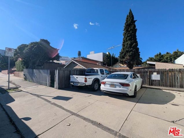 702 Vesta Street, Inglewood, CA 90302