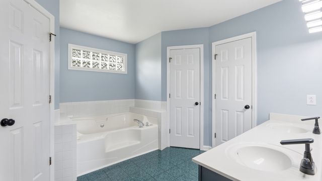 3630 W Trimble Rd, Milton, TN 37118