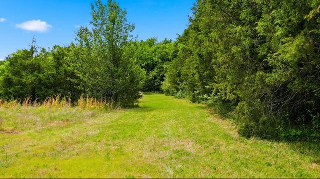 3630 W Trimble Rd, Milton, TN 37118