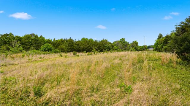 3630 W Trimble Rd, Milton, TN 37118