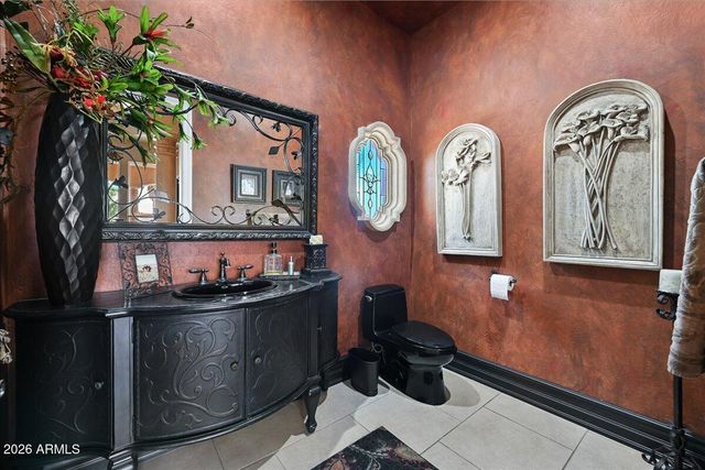 8669 E DAVENPORT Drive, Scottsdale, AZ 85260