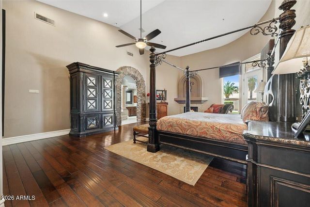 8669 E DAVENPORT Drive, Scottsdale, AZ 85260