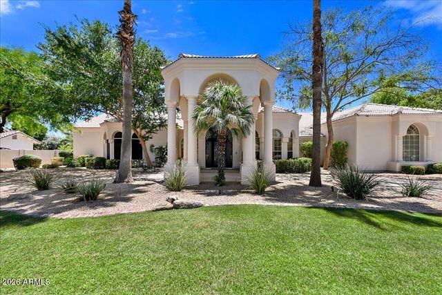8669 E DAVENPORT Drive, Scottsdale, AZ 85260