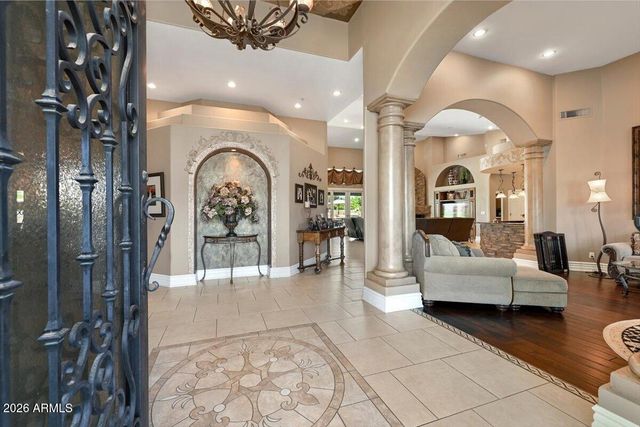 8669 E DAVENPORT Drive, Scottsdale, AZ 85260