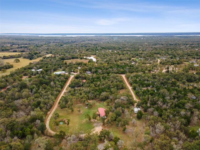 107 Lakewood Circle, Somerville, TX 77879