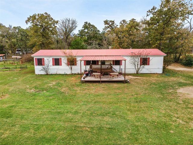 107 Lakewood Circle, Somerville, TX 77879