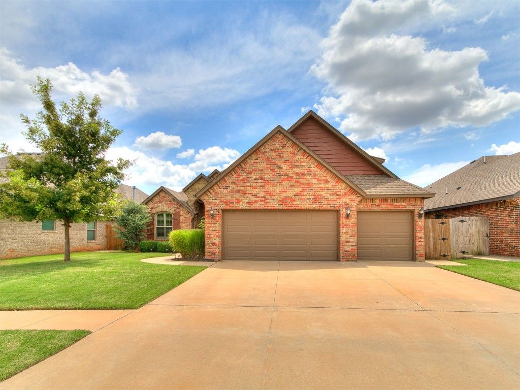 11712 SW 25th Court, Yukon, OK 73099