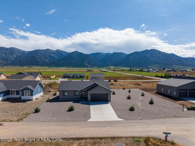 540 LITTLE GREYS Loop, Etna, WY 83118 property photo