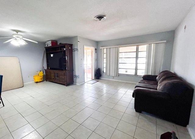 2510 Newport Drive, Fort Pierce, FL 34982