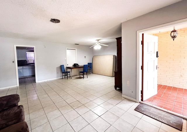 2510 Newport Drive, Fort Pierce, FL 34982