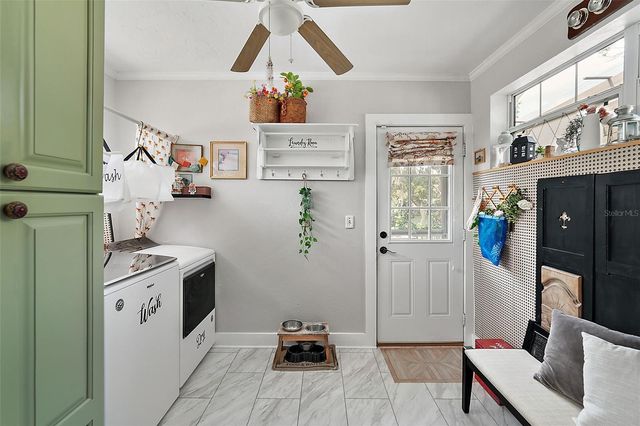 831 N GRANDVIEW STREET, Mount Dora, FL 32757