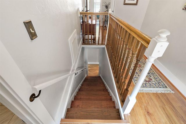 831 N GRANDVIEW STREET, Mount Dora, FL 32757