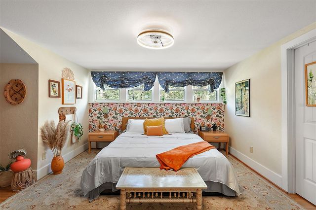 831 N GRANDVIEW STREET, Mount Dora, FL 32757