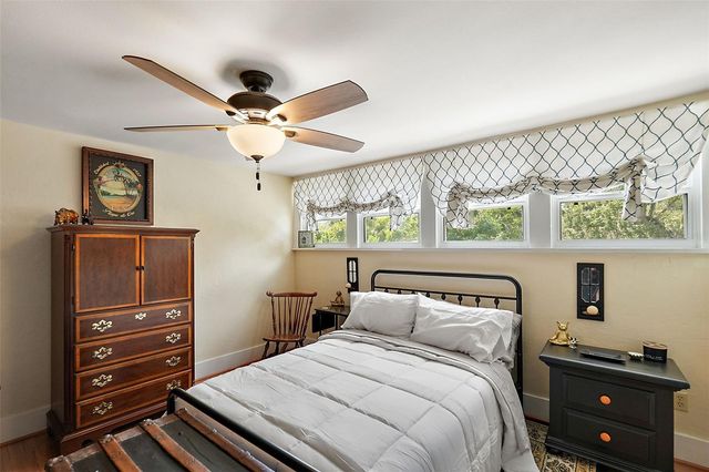 831 N GRANDVIEW STREET, Mount Dora, FL 32757