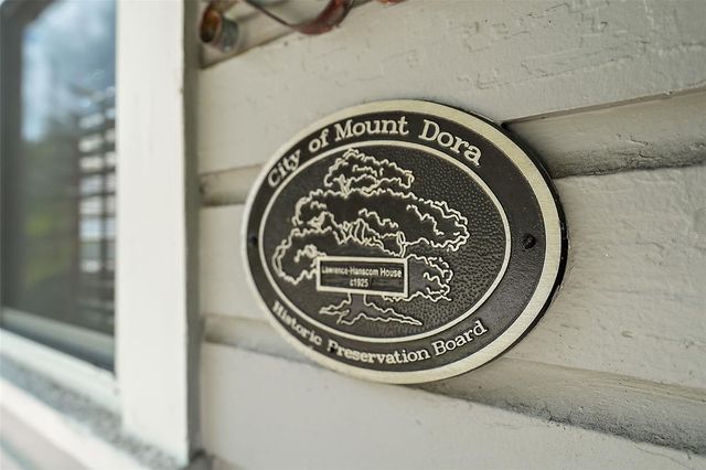 831 N GRANDVIEW STREET, Mount Dora, FL 32757