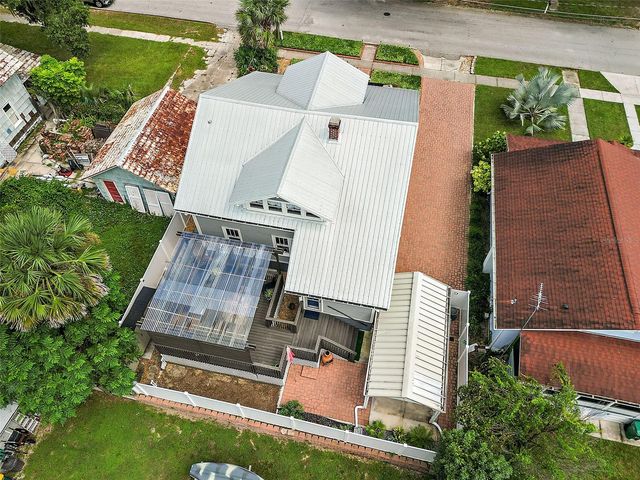 831 N GRANDVIEW STREET, Mount Dora, FL 32757