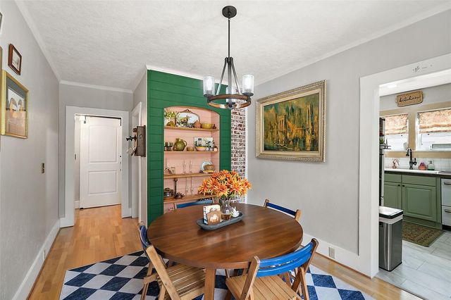 831 N GRANDVIEW STREET, Mount Dora, FL 32757