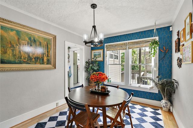 831 N GRANDVIEW STREET, Mount Dora, FL 32757