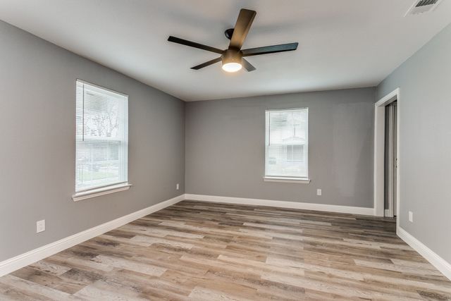 2314 Dathe Street, Dallas, TX 75215