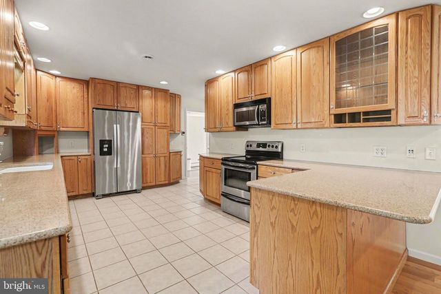 142 EISENHOWER RD, Palmyra, PA 17078