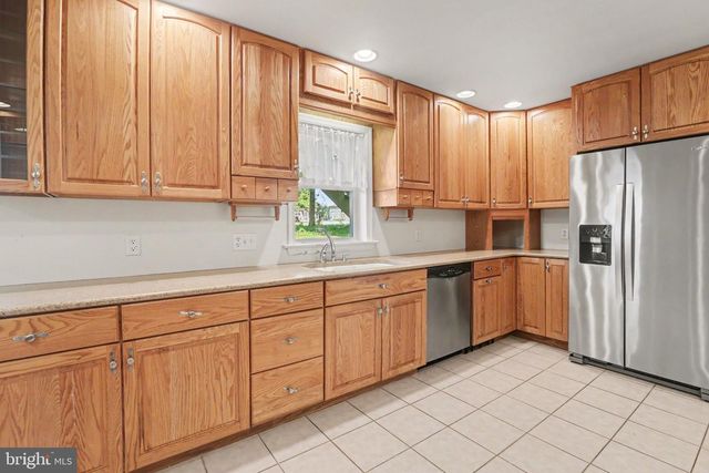 142 EISENHOWER RD, Palmyra, PA 17078