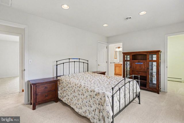 142 EISENHOWER RD, Palmyra, PA 17078