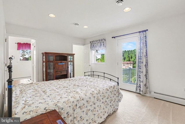142 EISENHOWER RD, Palmyra, PA 17078