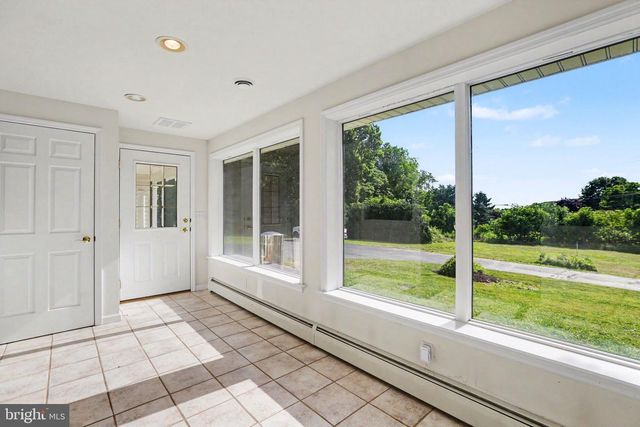 142 EISENHOWER RD, Palmyra, PA 17078