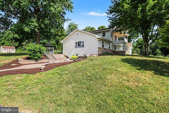 142 EISENHOWER RD, Palmyra, PA 17078