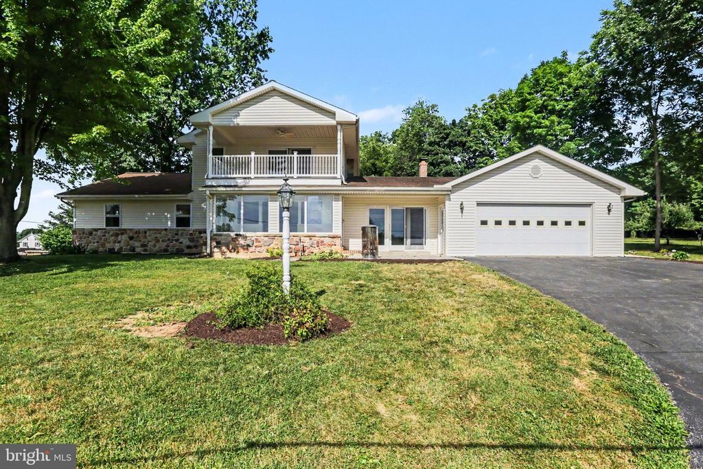 142 EISENHOWER RD, Palmyra, PA 17078