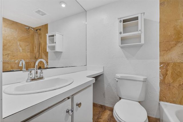 1250 Lincoln Rd 404, Miami Beach, FL 33139