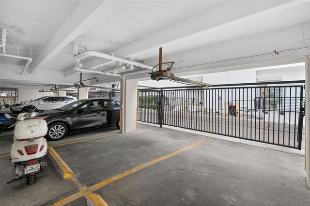 1250 Lincoln Rd 404, Miami Beach, FL 33139