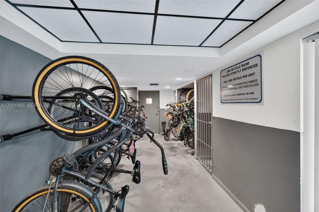 1250 Lincoln Rd 404, Miami Beach, FL 33139