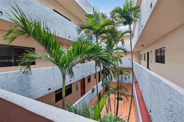 1250 Lincoln Rd 404, Miami Beach, FL 33139