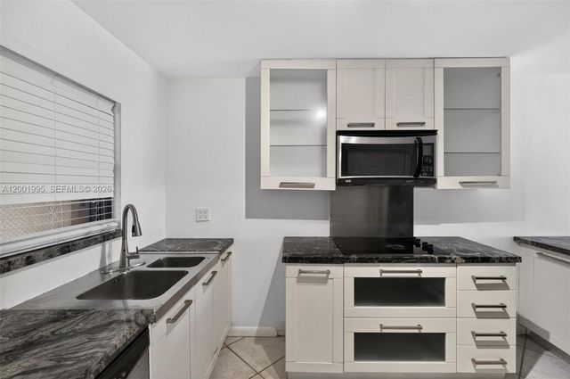 1250 Lincoln Rd 404, Miami Beach, FL 33139