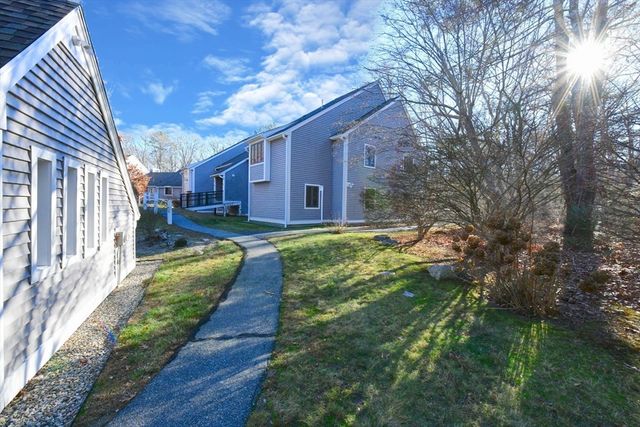 40 Woodrise Road 40, Falmouth, MA 02540