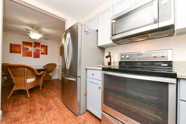 40 Woodrise Road 40, Falmouth, MA 02540