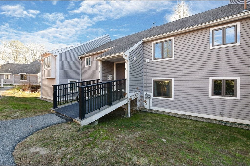 40 Woodrise Road 40, Falmouth, MA 02540