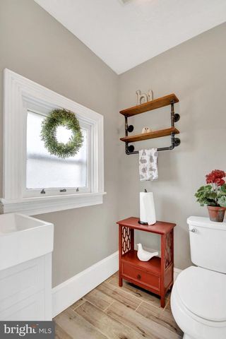 425 W MAIN ST, Mechanicsburg, PA 17055
