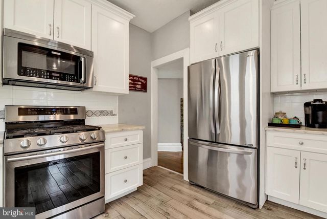 425 W MAIN ST, Mechanicsburg, PA 17055