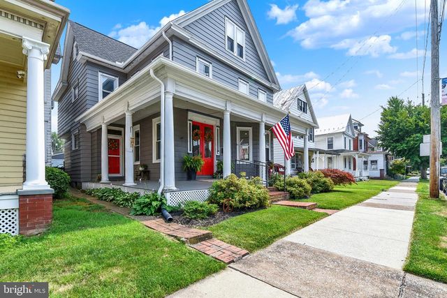 425 W MAIN ST, Mechanicsburg, PA 17055