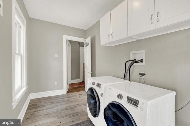 425 W MAIN ST, Mechanicsburg, PA 17055