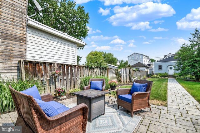 425 W MAIN ST, Mechanicsburg, PA 17055