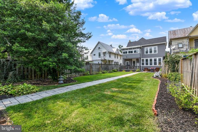 425 W MAIN ST, Mechanicsburg, PA 17055
